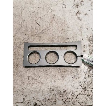 Recambio de guarnecidos varios para volkswagen passat berlina (3c2) highline referencia OEM IAM 3C0863100  