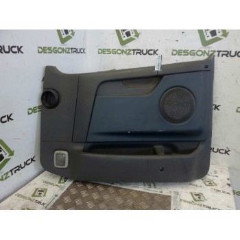 GUARNECIDO PUERTA DELANTERA DERECHA 21048991 
