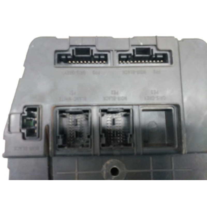 Recambio de caja reles / fusibles para renault scenic ii confort dynamique referencia OEM IAM 8200780018 CENTRALITA BODY - Negro 4