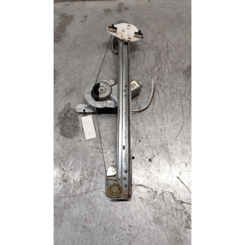 Recambio de elevalunas delantero izquierdo para dacia logan 1.6 cat referencia OEM IAM 400726D 2