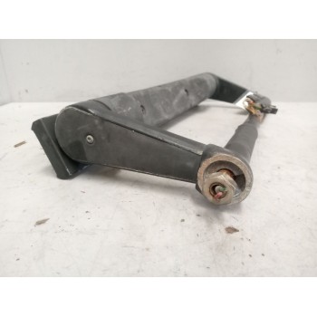 Recambio de brazo retrovisor derecho para renault magnum ab diesel referencia OEM IAM   