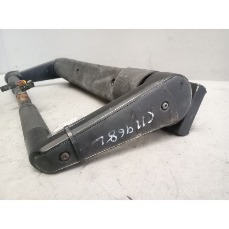 Recambio de brazo retrovisor derecho para renault magnum ab diesel referencia OEM IAM - Blanco 4