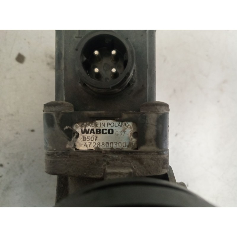 Recambio de valvula aire para iveco stralis (as) 12.9 diesel referencia OEM IAM 4728800300 - Blanco 2