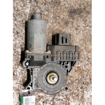 MOTOR ELEVALUNAS DELANTERO DERECHO 0130821771 2600013624 8 PINS