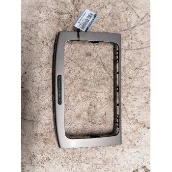 Recambio de guarnecido radio para volkswagen passat berlina (3c2) highline referencia OEM IAM 3C0858069M  