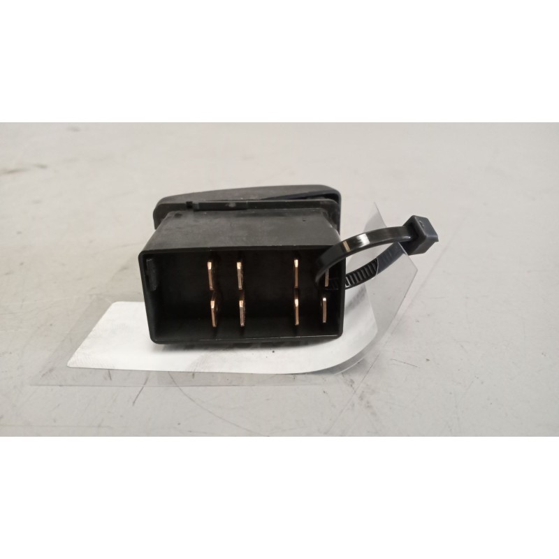 Recambio de interruptor para daf serie xf105.460 12.9 diesel referencia OEM IAM 1735028 - Blanco 2