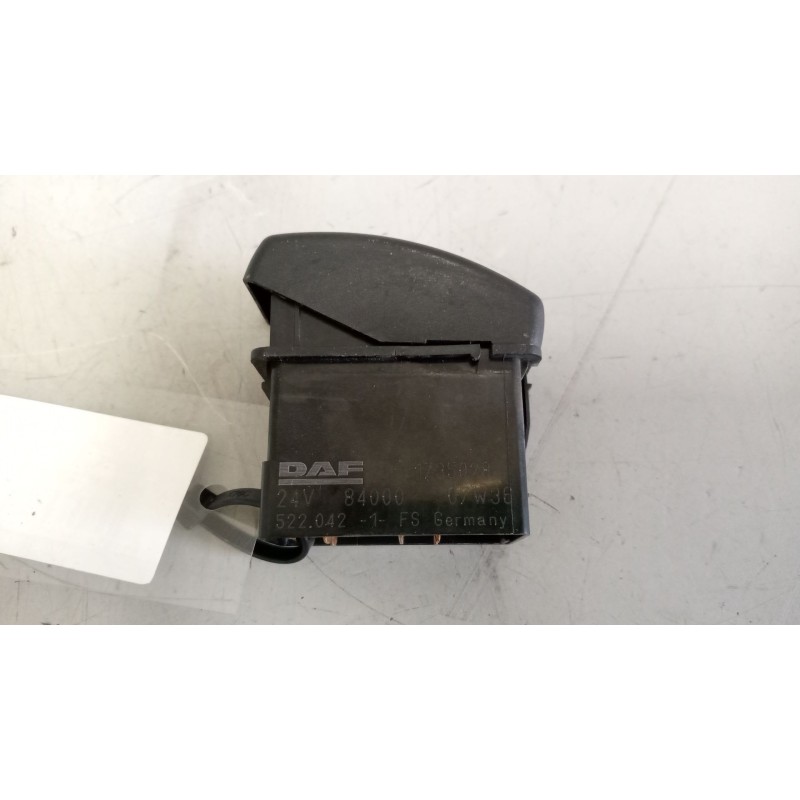 Recambio de interruptor para daf serie xf105.460 12.9 diesel referencia OEM IAM 1735028 - Blanco 3