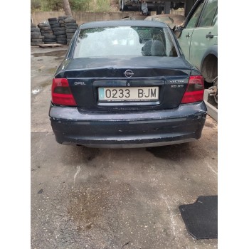 opel vectra b berlina del año 2001