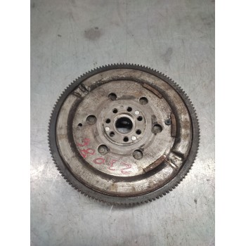 Recambio de volante motor para renault scenic ii 1.5 dci diesel referencia OEM IAM   