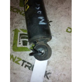 Recambio de amortiguador delantero para renault trucks mascott 160 dxi referencia OEM IAM 5010557379A  