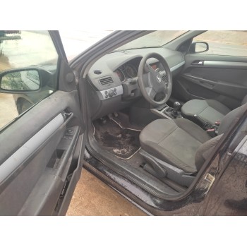 opel astra h berlina del año 2004