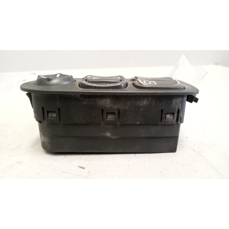 Recambio de mando elevalunas delantero izquierdo para daf serie xf105.460 12.9 diesel referencia OEM IAM 1746650 - Blanco 3