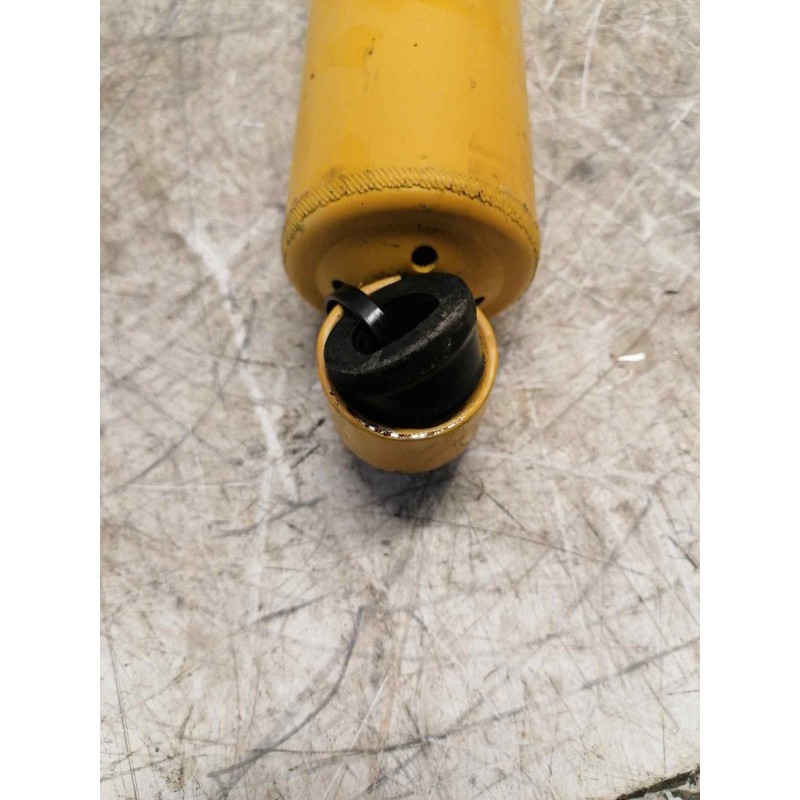Recambio de amortiguador trasero para nissan patrol (k/w260) referencia OEM IAM M6333B12C98 - Blanco 3