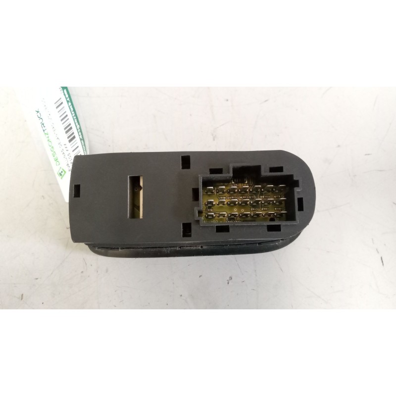 Recambio de mando elevalunas delantero izquierdo para daf serie xf105.460 12.9 diesel referencia OEM IAM 1746650 - Blanco 4