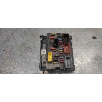 Recambio de caja reles / fusibles para peugeot 307 break / sw (s1) sw pack referencia OEM IAM 96506644180  