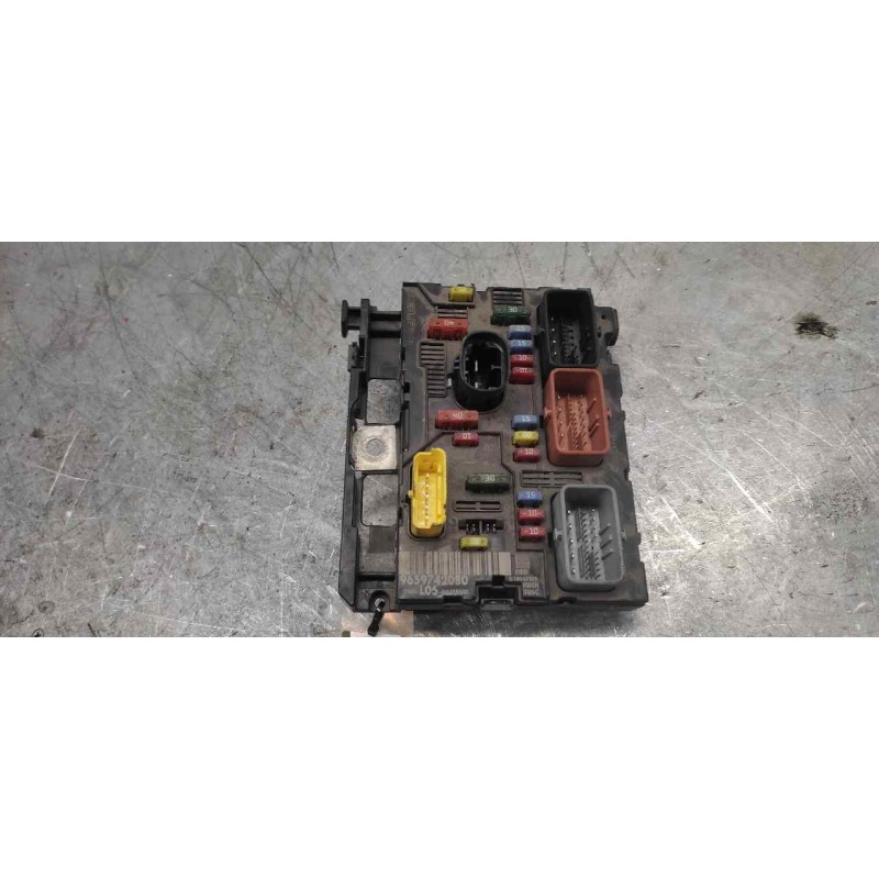 Recambio de caja reles / fusibles para peugeot 307 break / sw (s1) sw pack referencia OEM IAM 96506644180 2