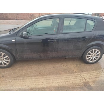 opel astra h berlina del año 2004