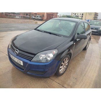 opel astra h berlina del año 2004