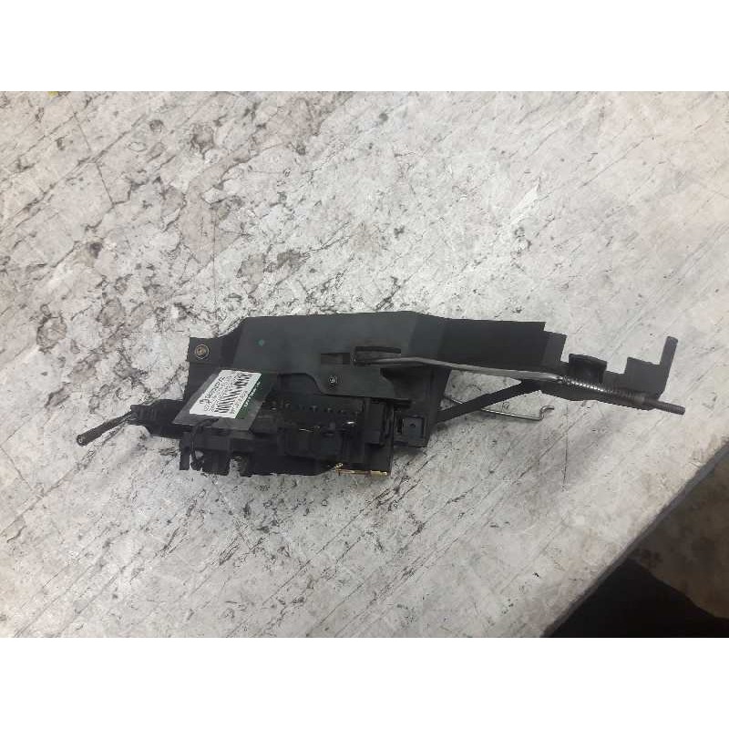 Recambio de cerradura puerta delantera derecha para ford focus berlina (cak) ambiente referencia OEM IAM - Blanco 2