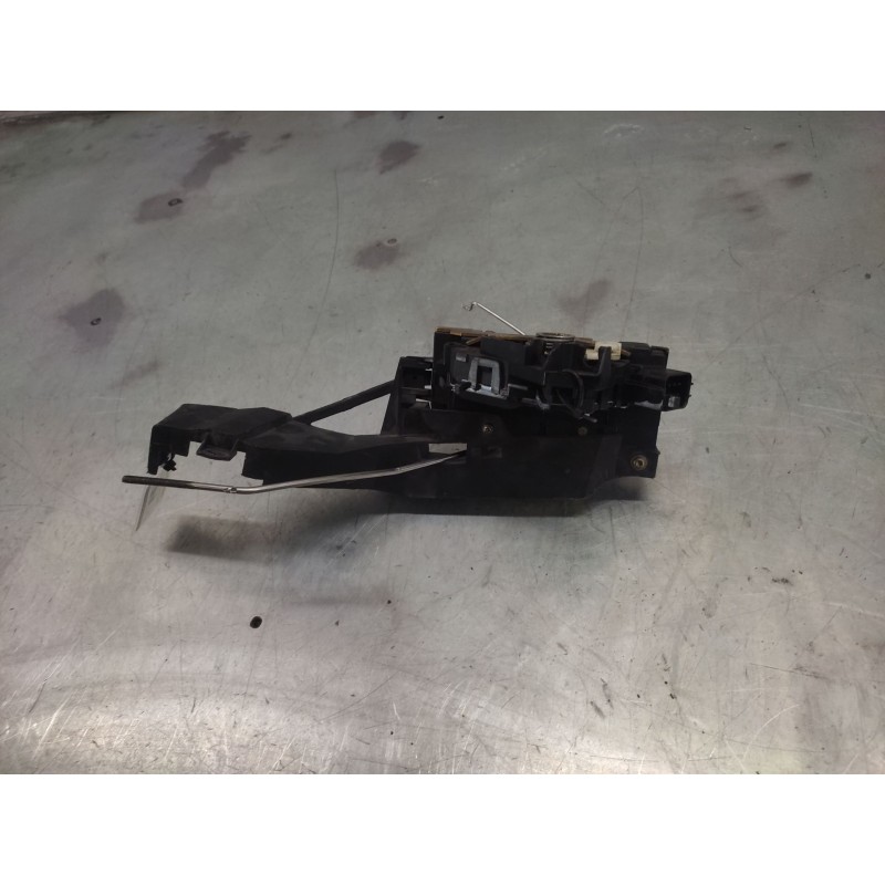 Recambio de cerradura puerta delantera derecha para ford focus berlina (cak) ambiente referencia OEM IAM - Blanco 4