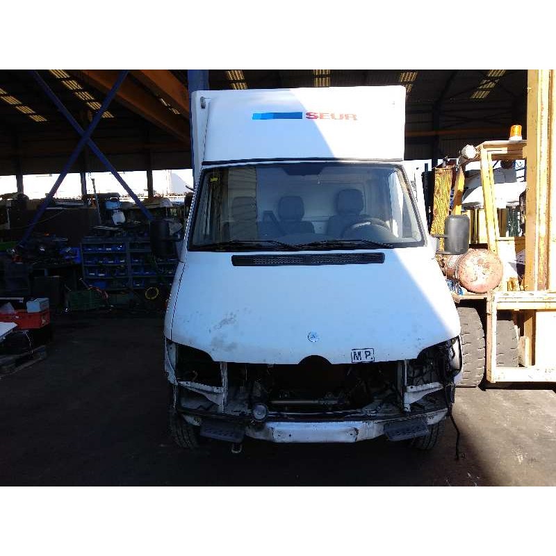 MERCEDES-BENZ SPRINTER (W901,W904) CAJA CERR.