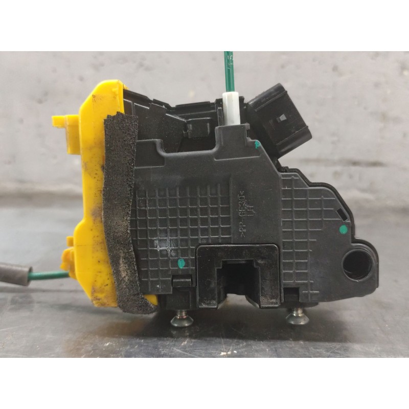 Recambio de cerradura puerta delantera izquierda para hyundai i30 (gd) 1.6 crdi referencia OEM IAM 81310A6100 2