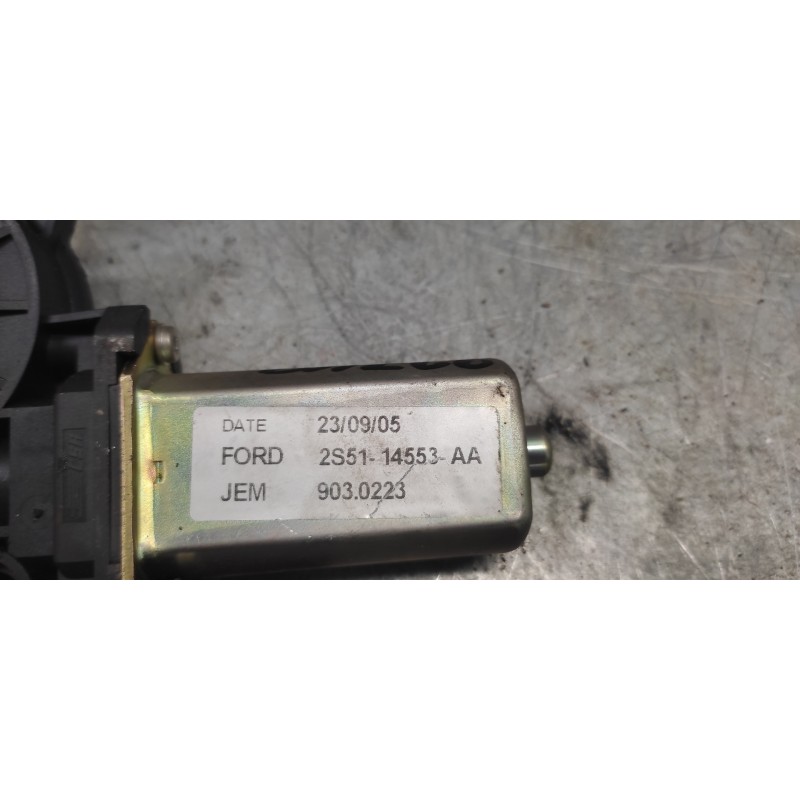 Recambio de motor elevalunas delantero derecho para ford fiesta (cbk) ambiente referencia OEM IAM 2S5114553AA 2 PINS 3