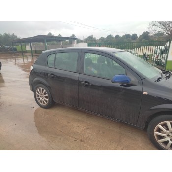 opel astra h berlina del año 2004