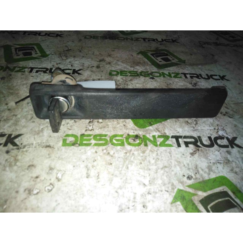 Recambio de maneta exterior delantera derecha para man f 90 26.402 euro ii referencia OEM IAM  CON LLAVE 