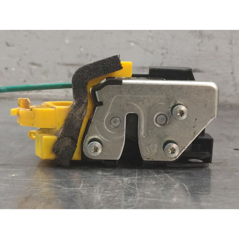Recambio de cerradura puerta delantera derecha para hyundai i30 (gd) 1.6 crdi referencia OEM IAM 81320A6110  