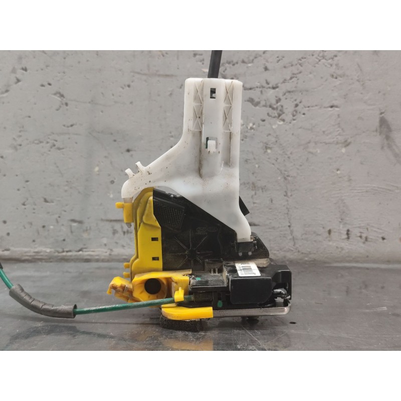 Recambio de cerradura puerta delantera derecha para hyundai i30 (gd) 1.6 crdi referencia OEM IAM 81320A6110 4
