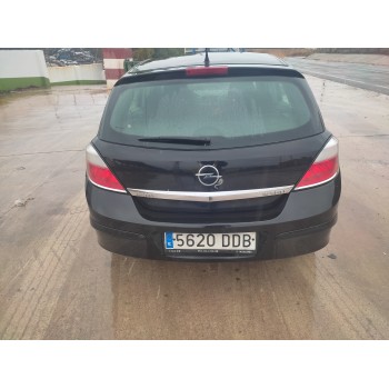 opel astra h berlina del año 2004