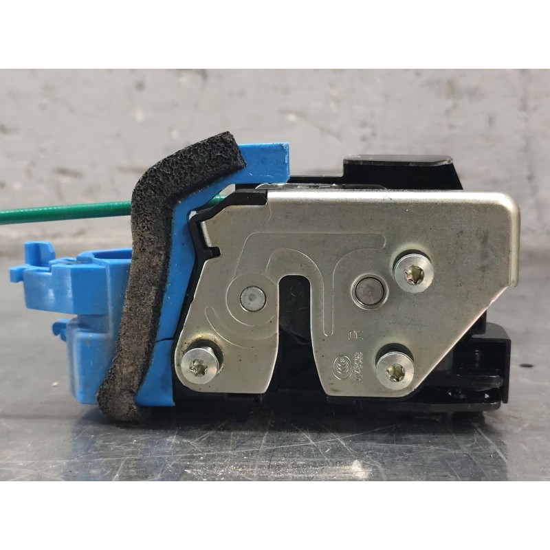 Recambio de cerradura puerta trasera derecha para hyundai i30 (gd) 1.6 crdi referencia OEM IAM 81420A6100 3