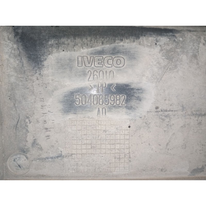 Recambio de spoiler paragolpes delantero para iveco stralis (ad/at) fg at y / p 6x2 larga distancia referencia OEM IAM 504065982 - Blanco 2