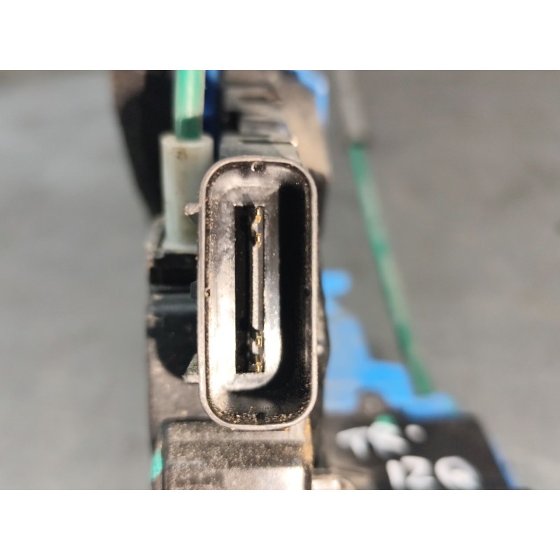 Recambio de cerradura puerta trasera izquierda para hyundai i30 (gd) 1.6 crdi referencia OEM IAM 81410A6100 2