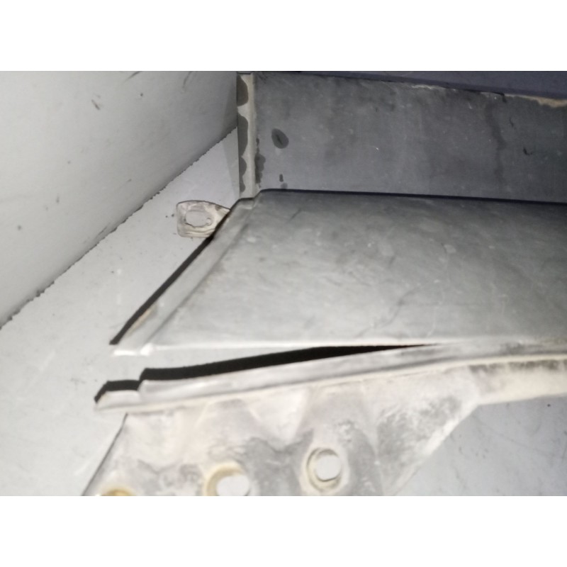 Recambio de spoiler paragolpes delantero para iveco stralis (ad/at) fg at y / p 6x2 larga distancia referencia OEM IAM 504074676 - Blanco 3