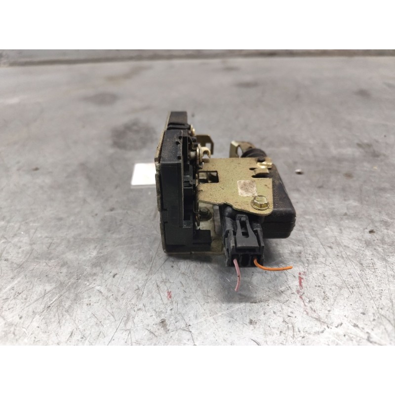 Recambio de cerradura puerta delantera derecha para dacia logan 1.6 cat referencia OEM IAM 2