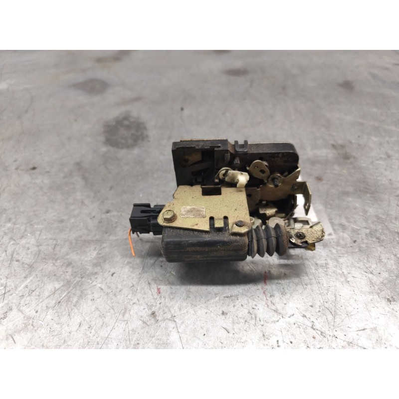 Recambio de cerradura puerta delantera derecha para dacia logan 1.6 cat referencia OEM IAM 3