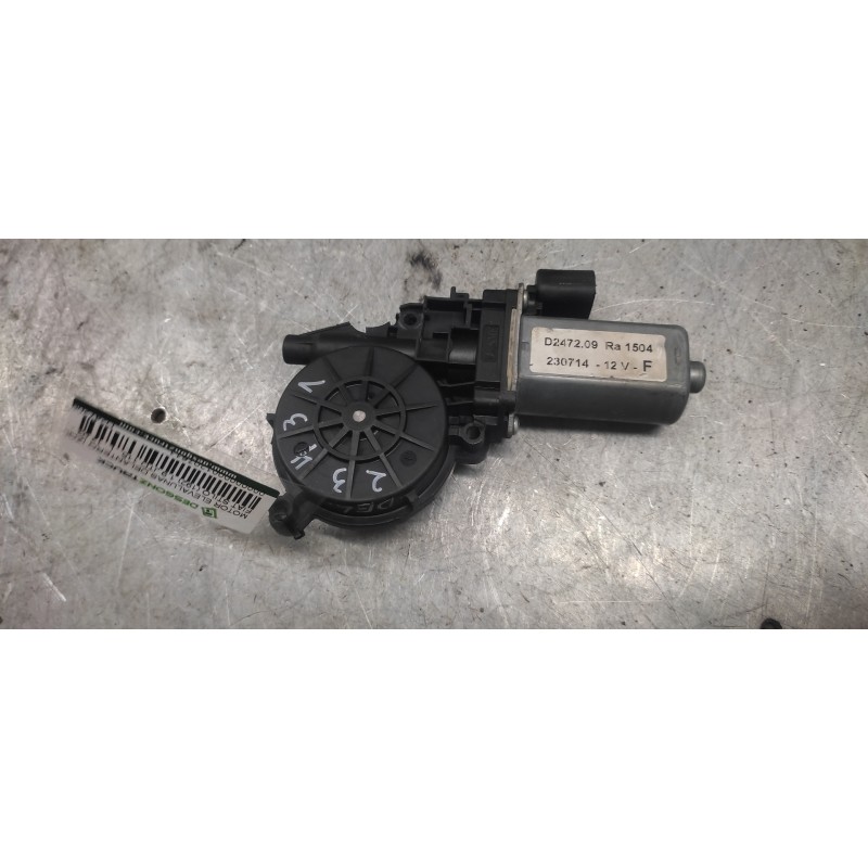 Recambio de motor elevalunas delantero izquierdo para fiat stilo (192) 1.9 jtd 115 referencia OEM IAM D247209RA1504 2 PINS - Negro