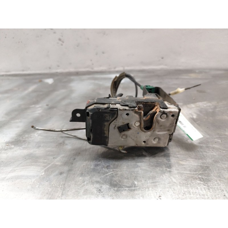 Recambio de cerradura puerta delantera izquierda para opel astra gtc 1.9 cdti referencia OEM IAM 13210748  