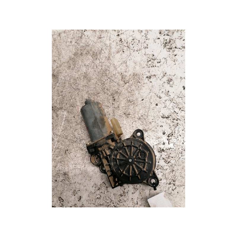 Recambio de motor elevalunas delantero izquierdo para ford fiesta (cbk) ambiente referencia OEM IAM 0130821938 2 PINS 2