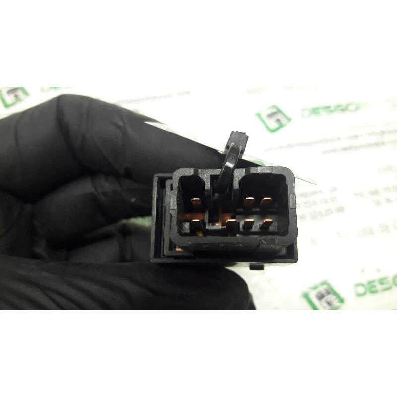Recambio de mando elevalunas delantero derecho para hyundai matrix (fc) 1.5 crdi 16v gls referencia OEM IAM 2