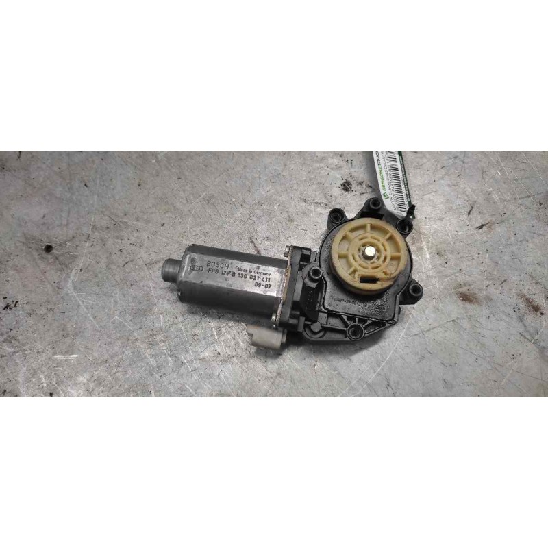 Recambio de motor elevalunas delantero izquierdo para peugeot partner (s1) 1.9 diesel referencia OEM IAM 0130821411 2 PINS 