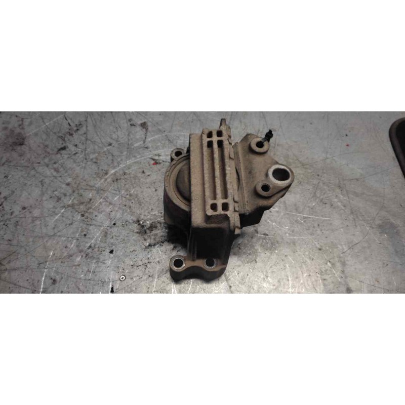 Recambio de soporte motor derecho para ford transit mod. 2000 combi ft 260 2.0 corto referencia OEM IAM 3C116F012AD - Blanco