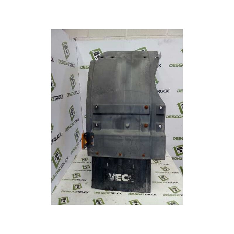 Recambio de guardabarros trasero izquierdo para iveco stralis (as) fsa t / fp lt 4x2 gran espacio referencia OEM IAM   