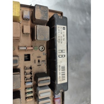 Recambio de bsm caja fusibles para opel astra gtc 1.9 cdti referencia OEM IAM 13206754  5DK00866838