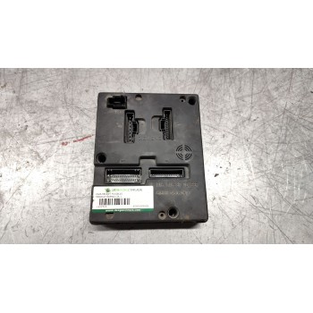 CAJA RELES / FUSIBLES 8200029342B 
