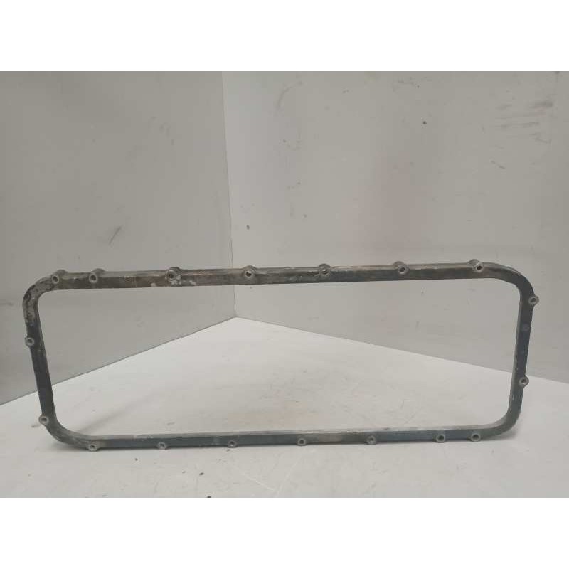 Recambio de soporte para iveco eurocargo 05.03  5.9 diesel referencia OEM IAM 4897858 SOPORTE CARTER SUPLEMENTO SEPARADOR CARTER - Blanco
