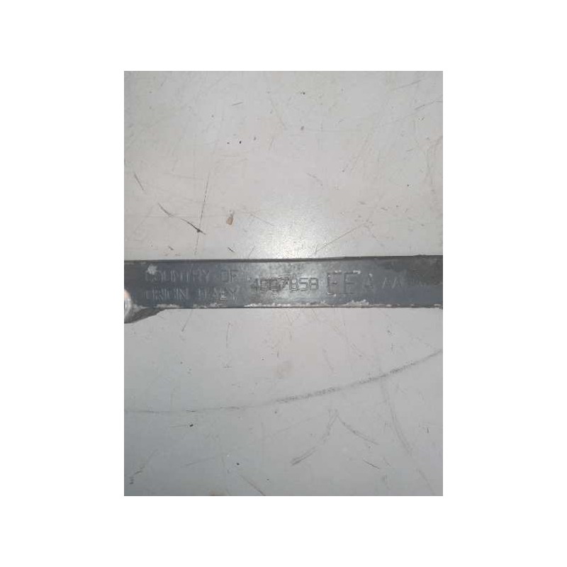 Recambio de soporte para iveco eurocargo 05.03  5.9 diesel referencia OEM IAM 4897858 SOPORTE CARTER SUPLEMENTO SEPARADOR CARTER - Blanco 3