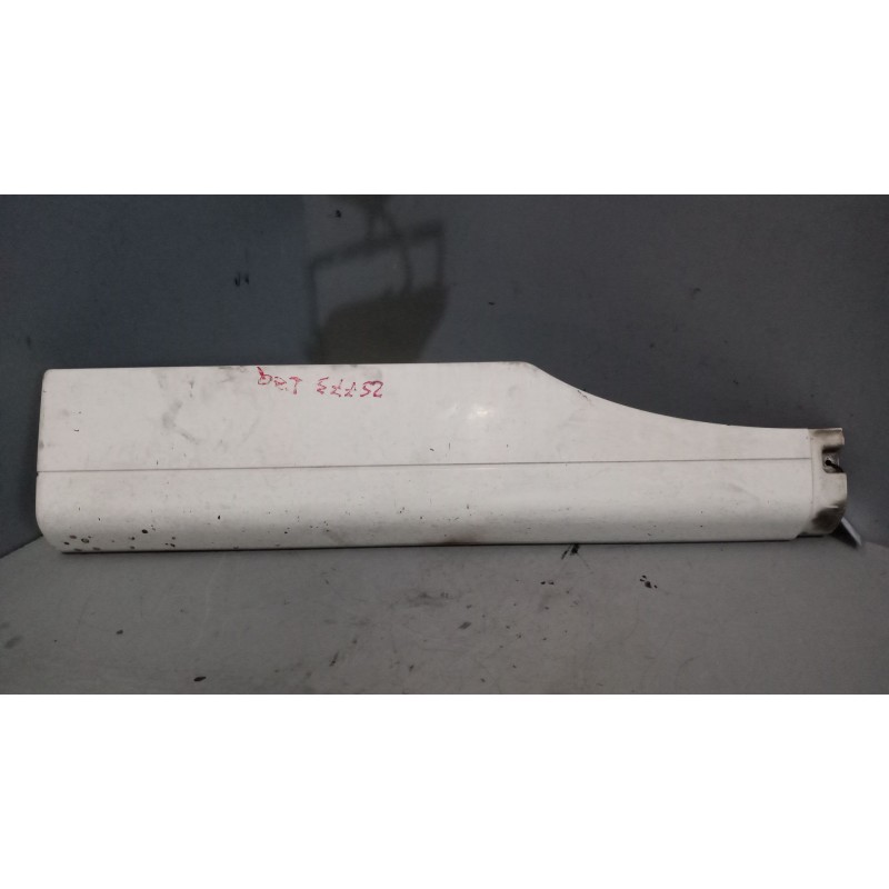 Recambio de moldura trasera cabina para man tg-m 12.xxx 12.280 fg c (compact) referencia OEM IAM 81612100383  